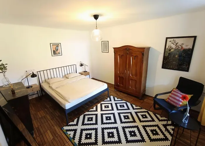 Hars Meg Az Alja Semesterbostad *